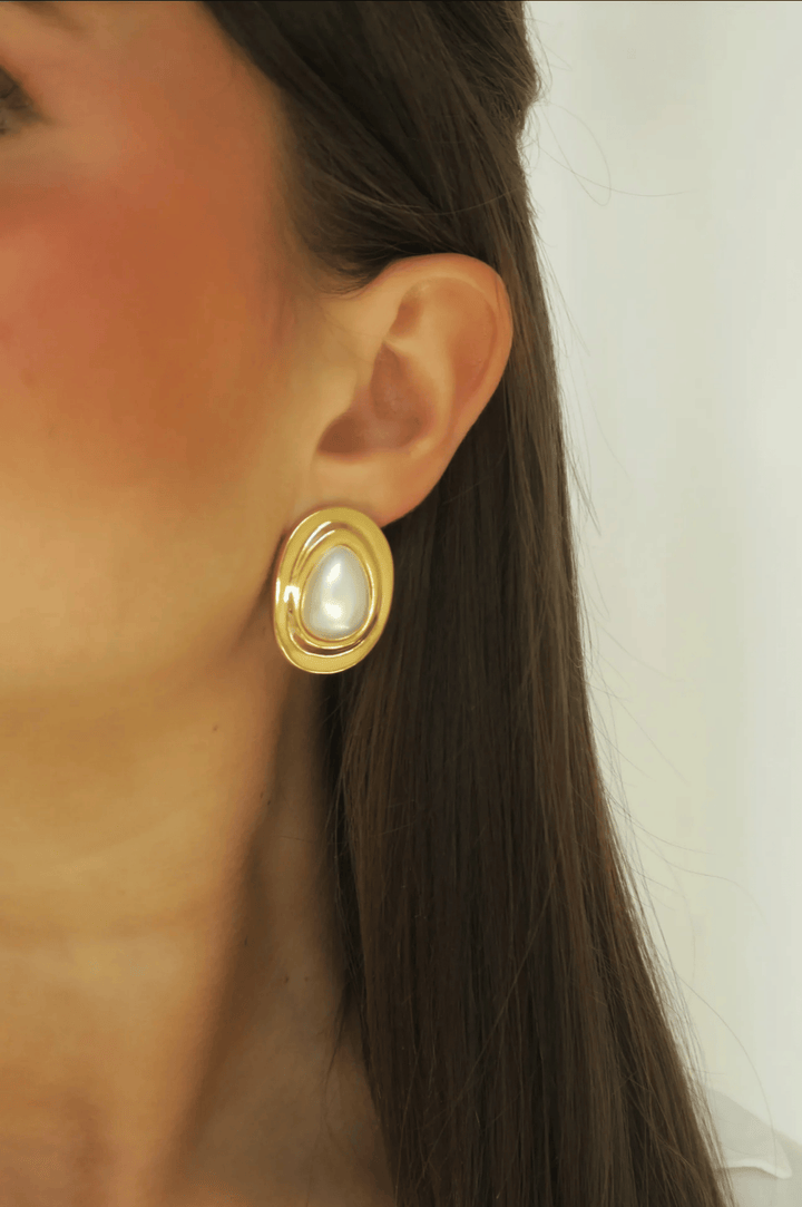 Sutton Earrings - Gold