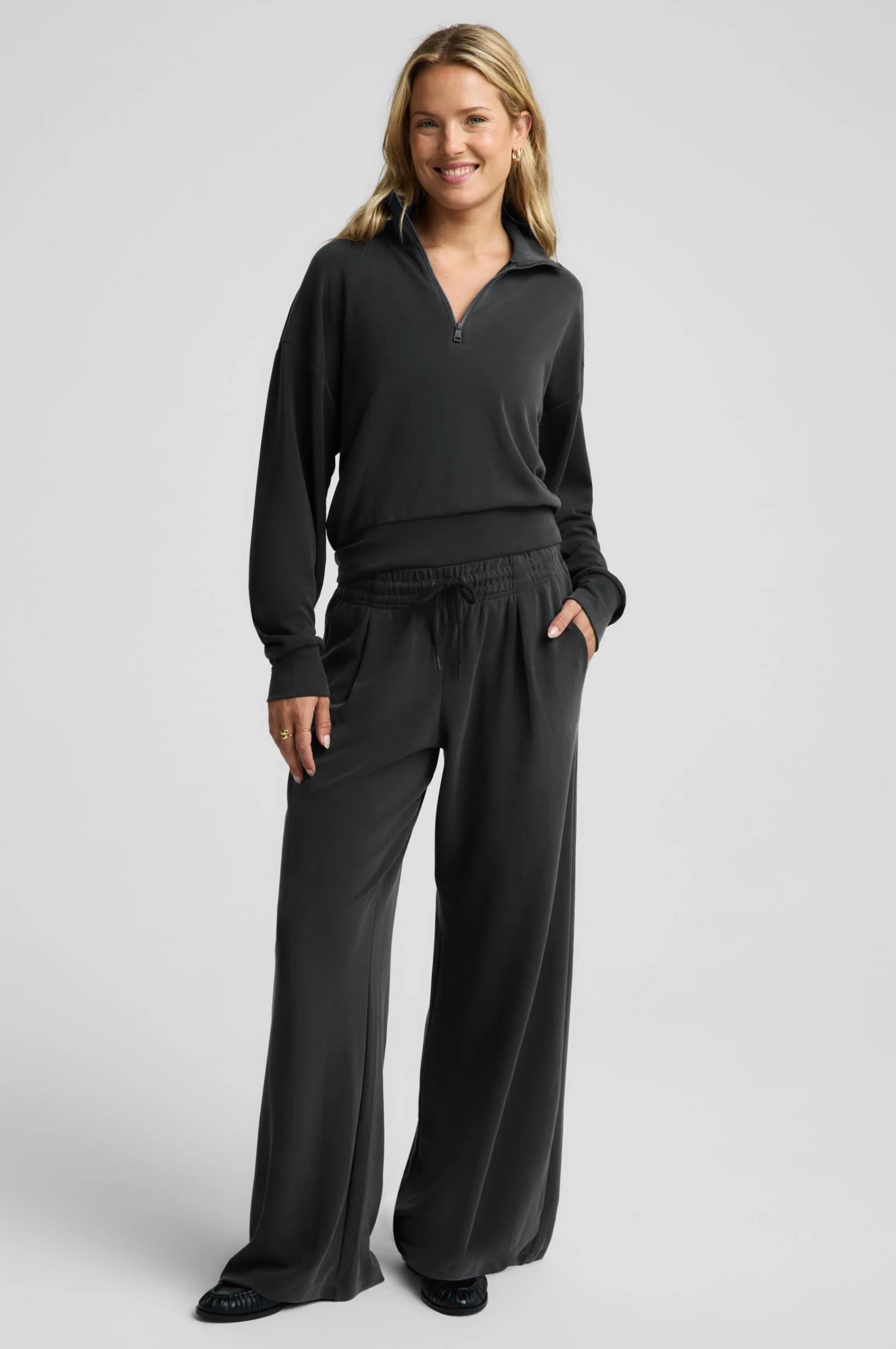 Luxe Sandwash Half Zip Pullover - Dark Charcoal